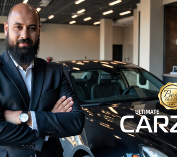 أحمد فتوح يقف بجوار سيارة فاخرة لامعة مع منتجات كارزيكس التميت للعناية بالسيارات.